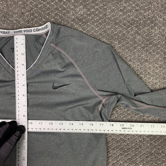 Nike Pro Combat Shirt Women's Large Gray Fitted Compression Gym Running Dri-Fit - Picture 7 of 9